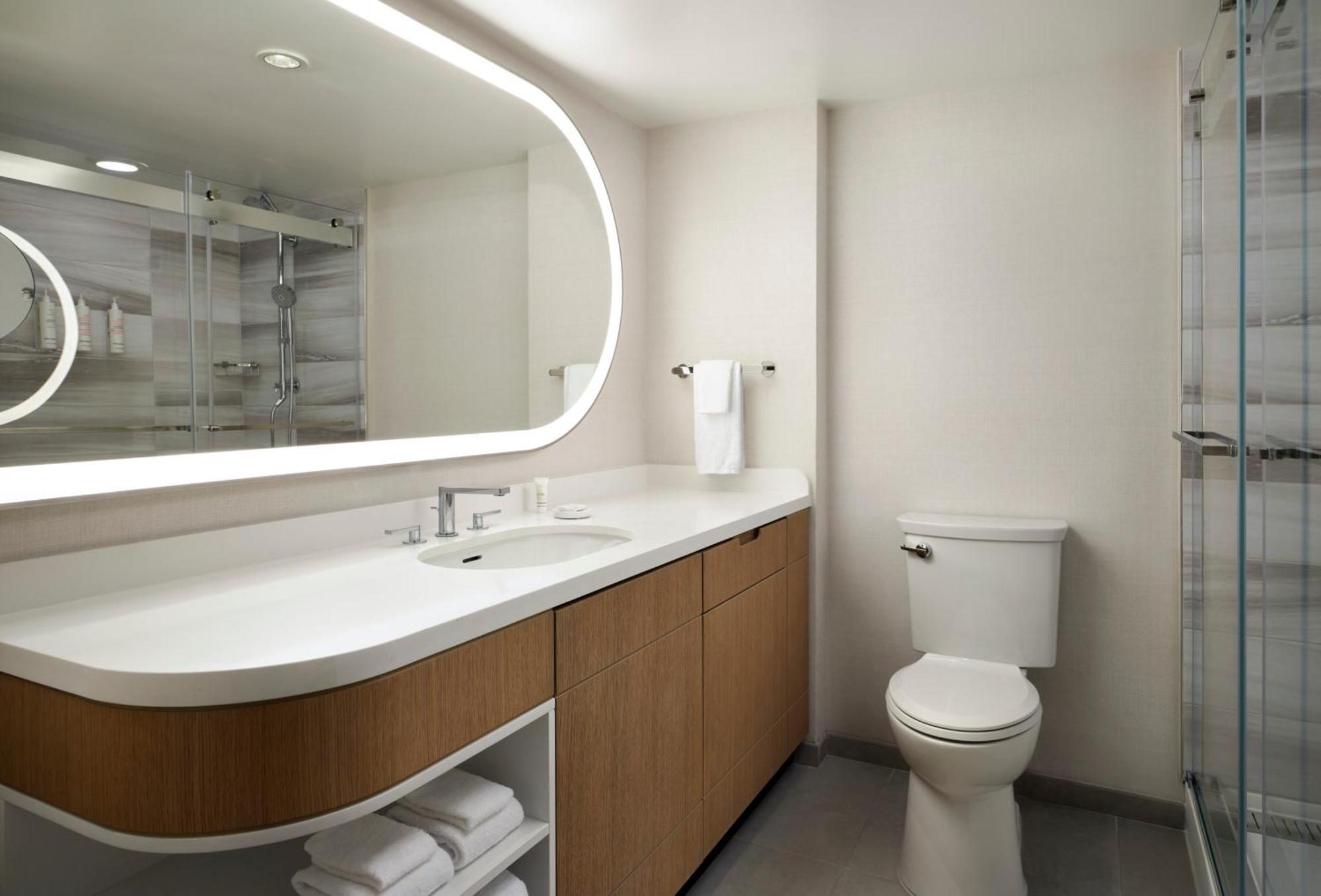 Hotel Marriott Long Downtown 4*