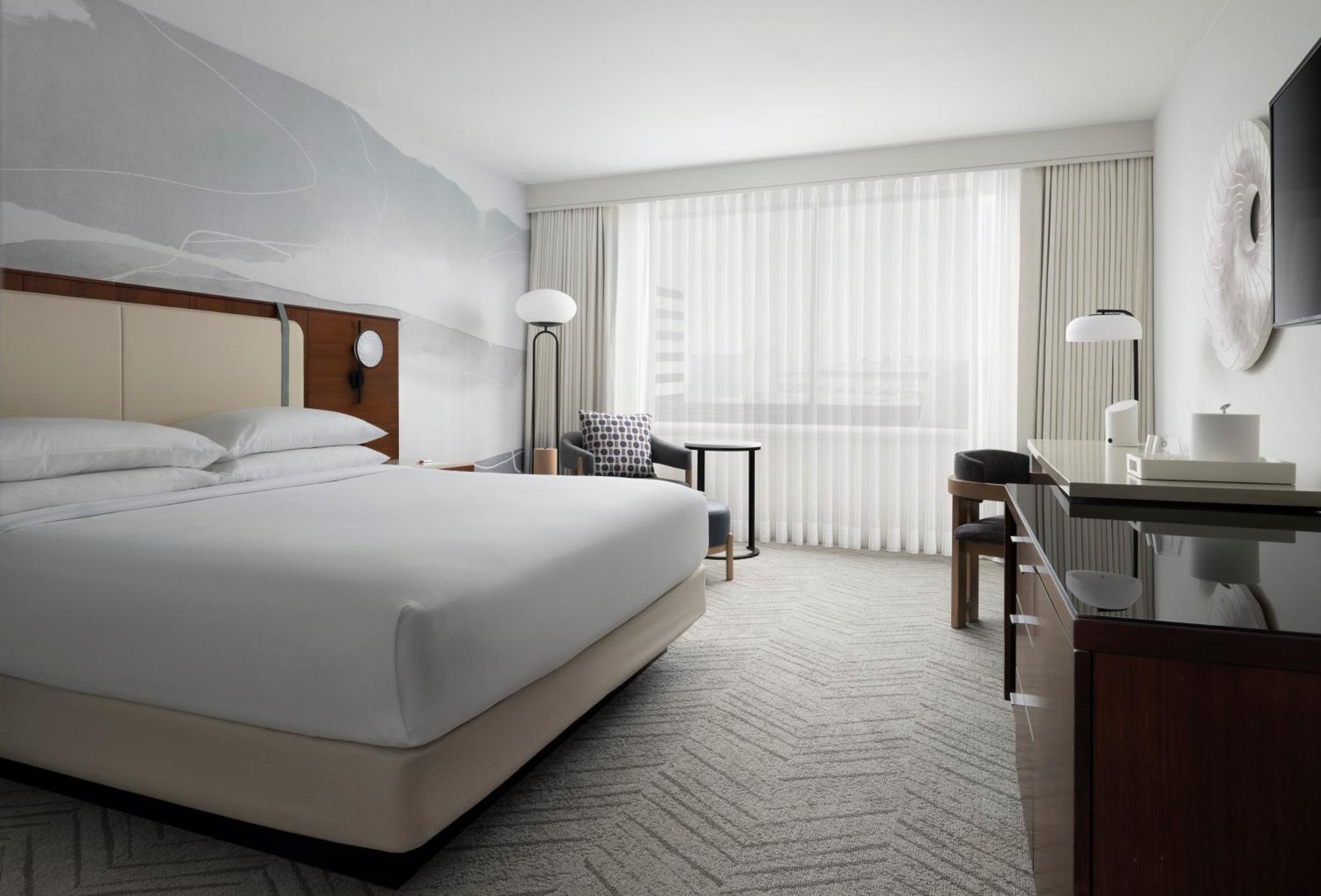 Marriott Long Downtown Hotel 4*
